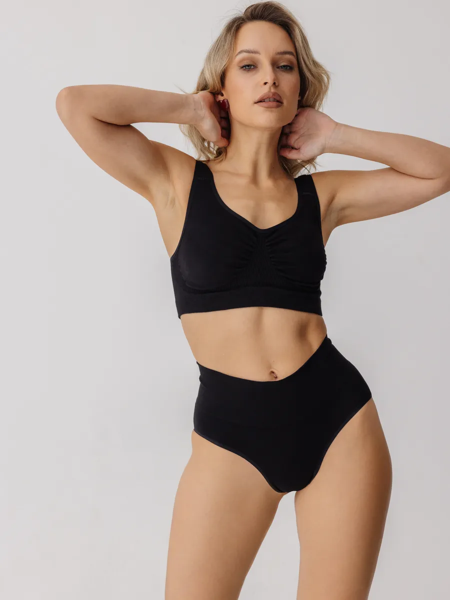 Топ бесшовный без косточек на мягких бретелях ФЭСТ/черный