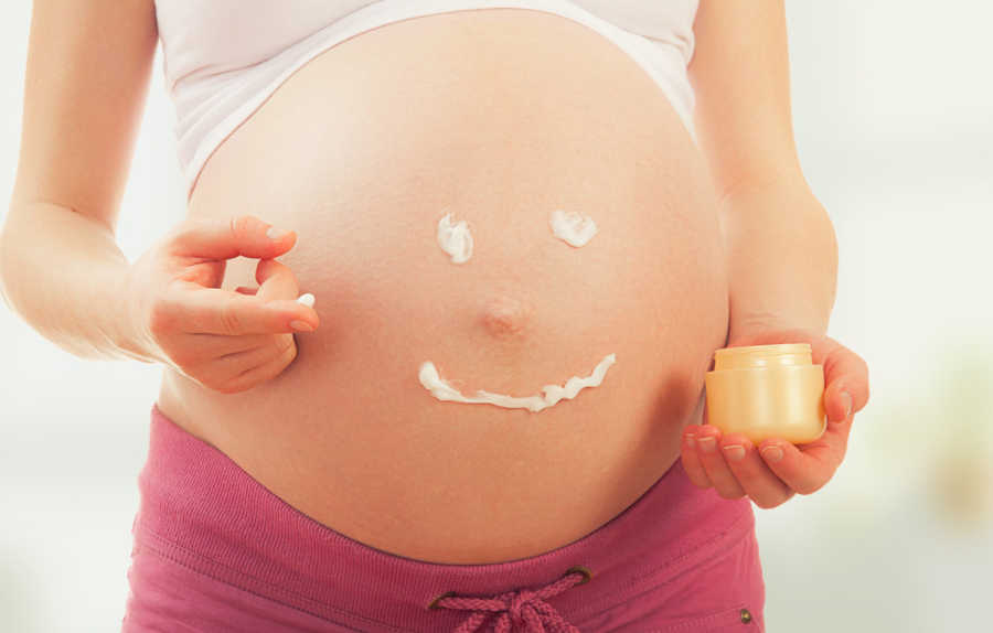Как предотвратить растяжки на коже во время беременности